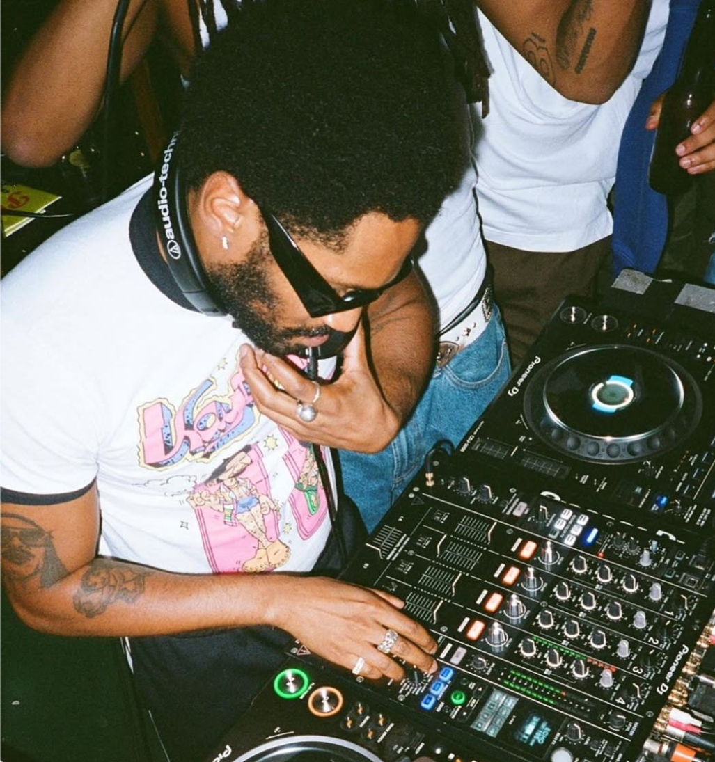DJ Performance